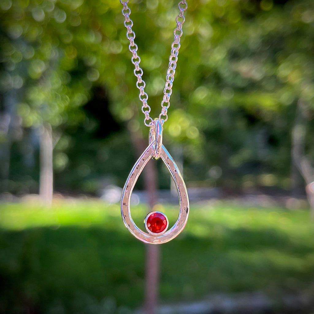 Collier goutte de pluie en opale de feu mexicaine • Argent sterling • Collection Opulent Opals