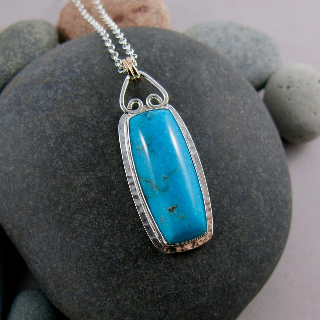 Collier exquis en turquoise Nacozari en argent avec détails en or