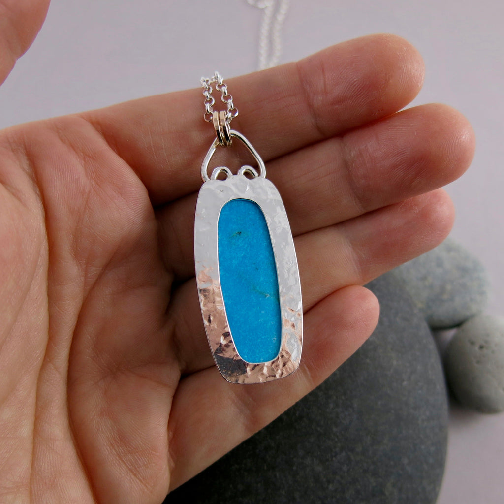 Collier exquis en turquoise Nacozari en argent avec détails en or