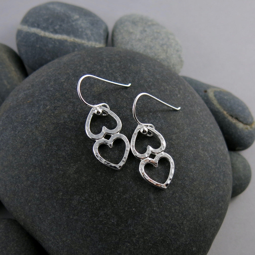 Boucles d'oreilles pendantes Duo Cœurs Ouverts • Argent Sterling Texturé