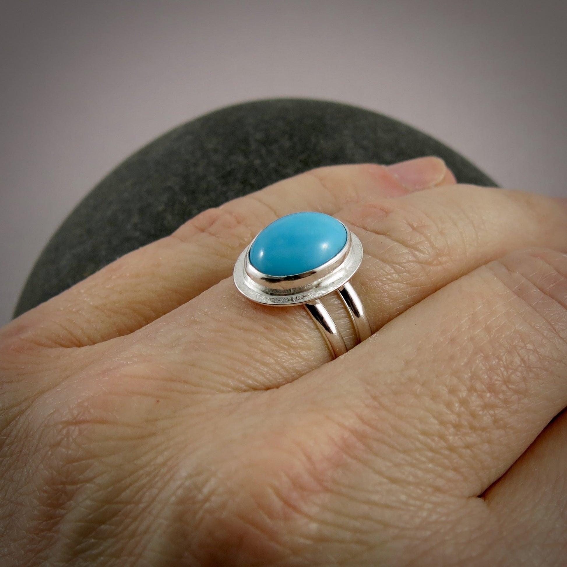 Bague ovale à halo turquoise à tige fendue • Argent sterling • Taille 7 • Collection Turquoise Bliss