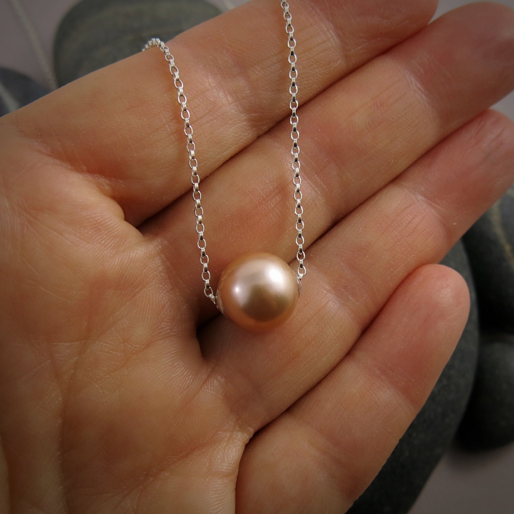 Collier coulissant en perles Edison rose pêche • Chaîne en or rempli 14 carats ou en argent sterling