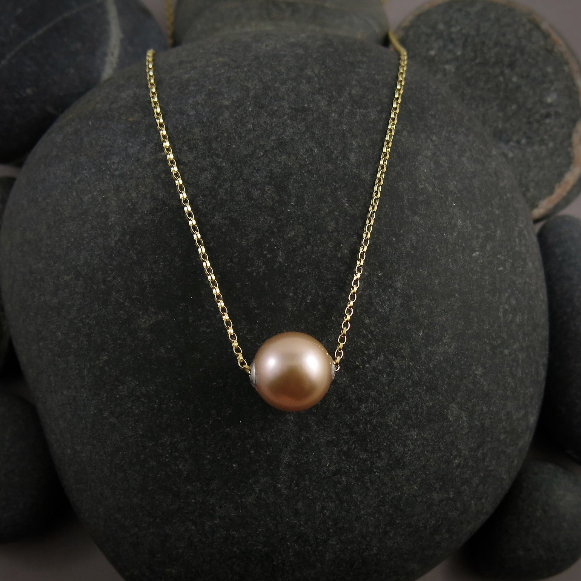 Collier coulissant en perles Edison rose pêche • Chaîne en or rempli 14 carats ou en argent sterling