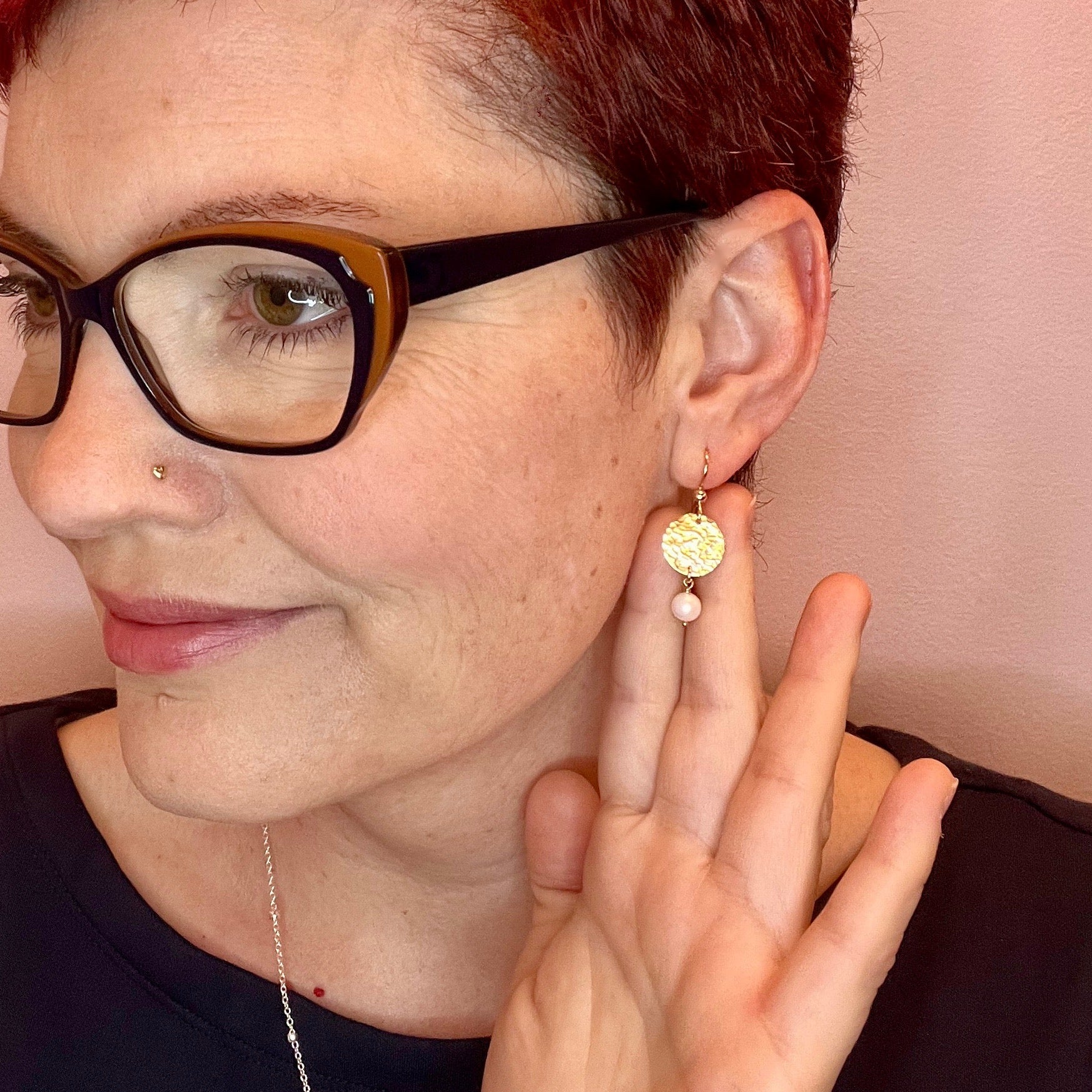 Boucles d'oreilles Pearl Moondrop • Perles d'eau douce blanches et remplissage en or 14 carats