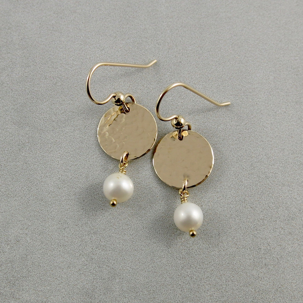 Boucles d'oreilles Pearl Moondrop • Perles d'eau douce blanches et remplissage en or 14 carats
