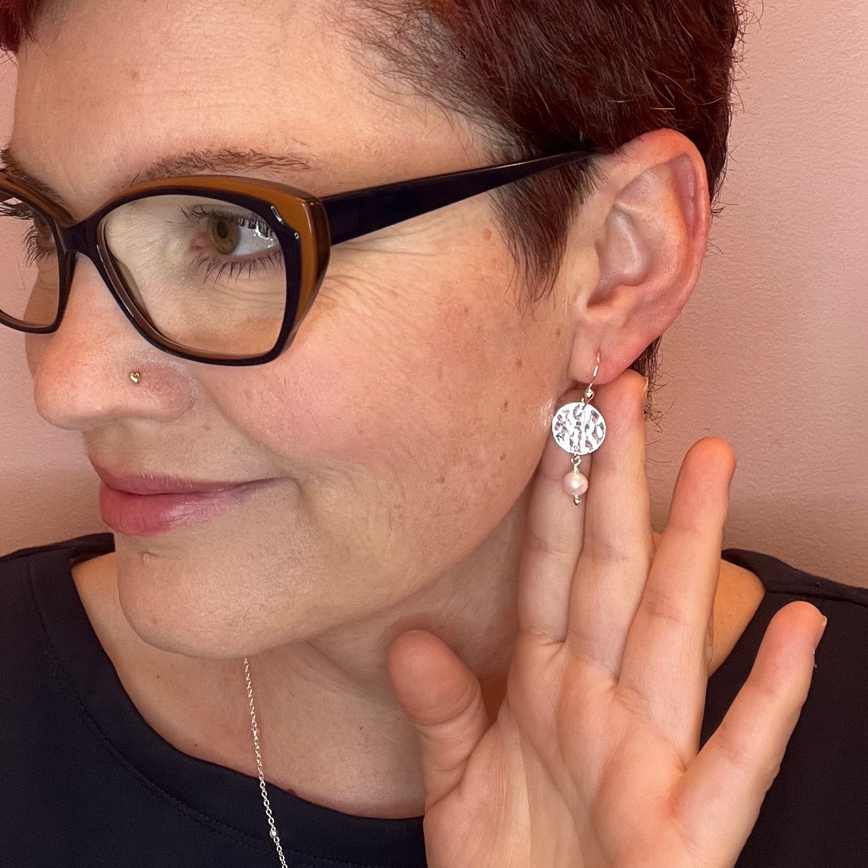 Boucles d'oreilles Pearl Moondrop • Perles d'eau douce blanches et argent sterling