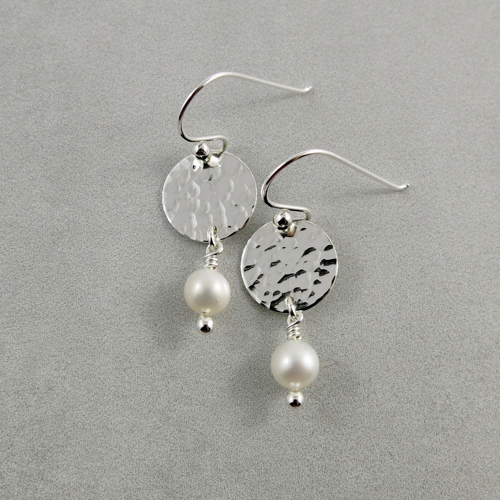 Boucles d'oreilles Pearl Moondrop • Perles d'eau douce blanches et argent sterling