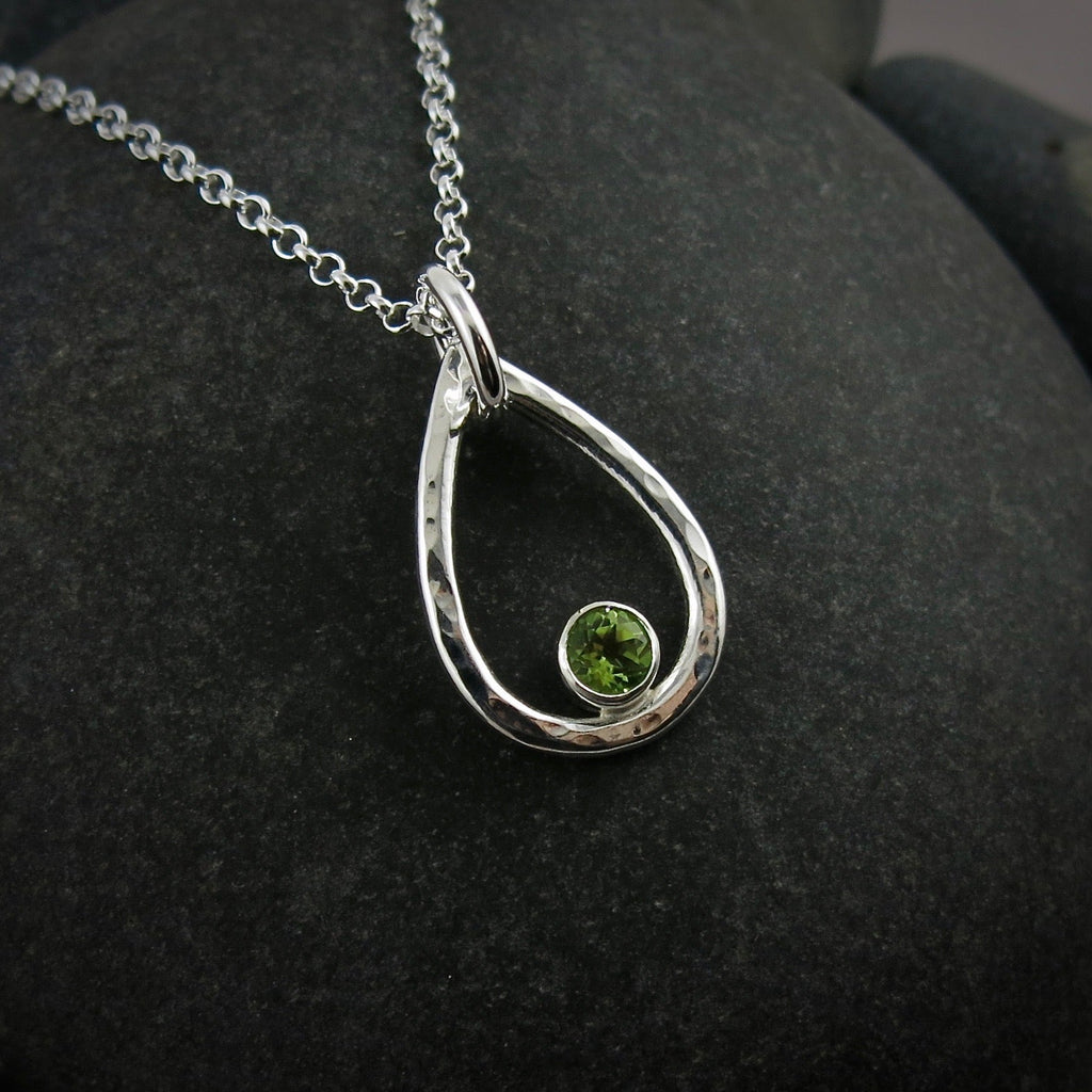 Collier goutte de pluie péridot • Argent sterling