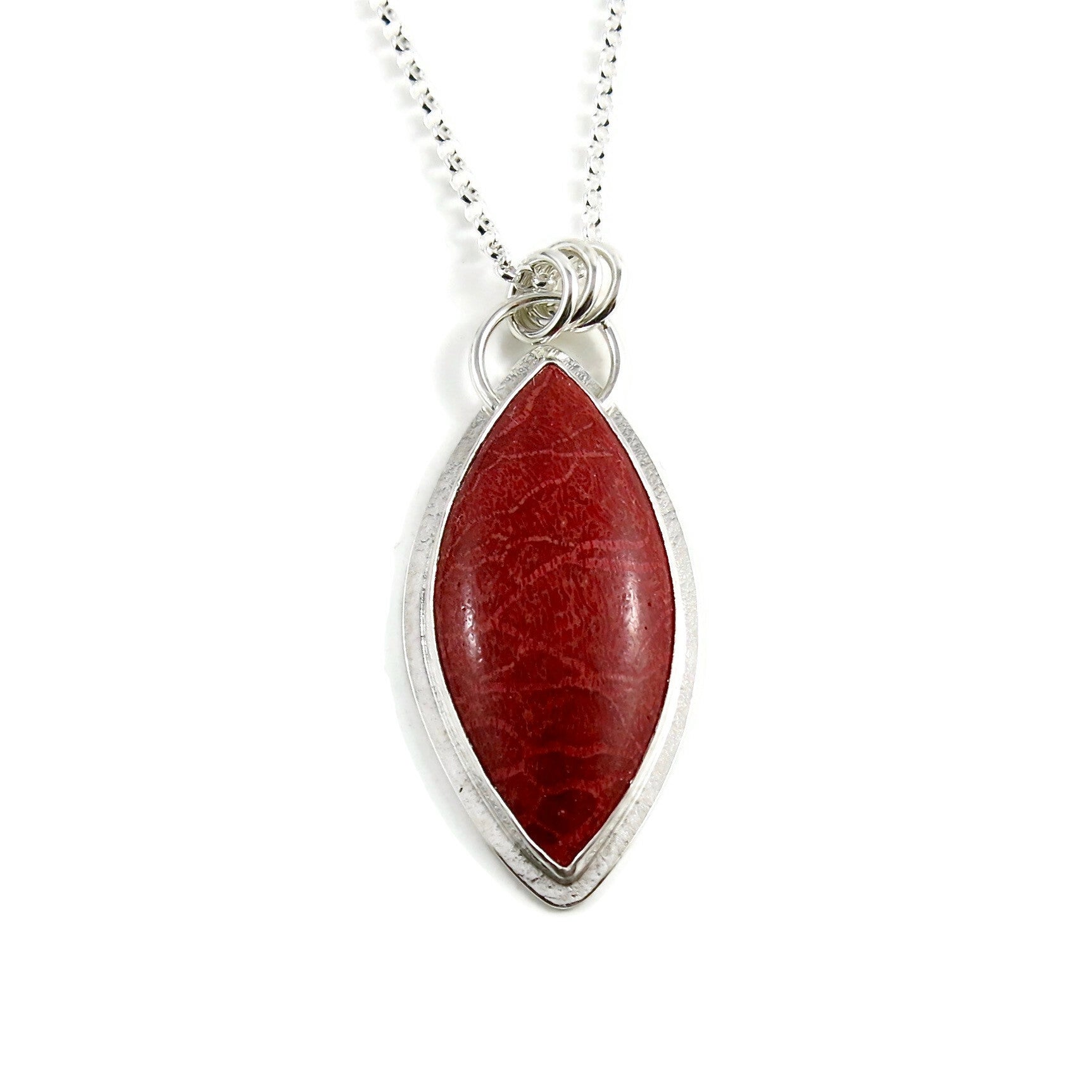 Collier en corail fossile rouge vif • Argent sterling • Collection Fabulous Fossils