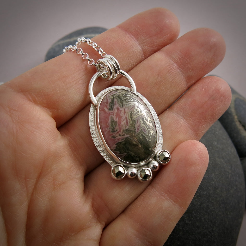 Collier en rhodonite et pyrite • Argent sterling • Collection Scenic Wonders