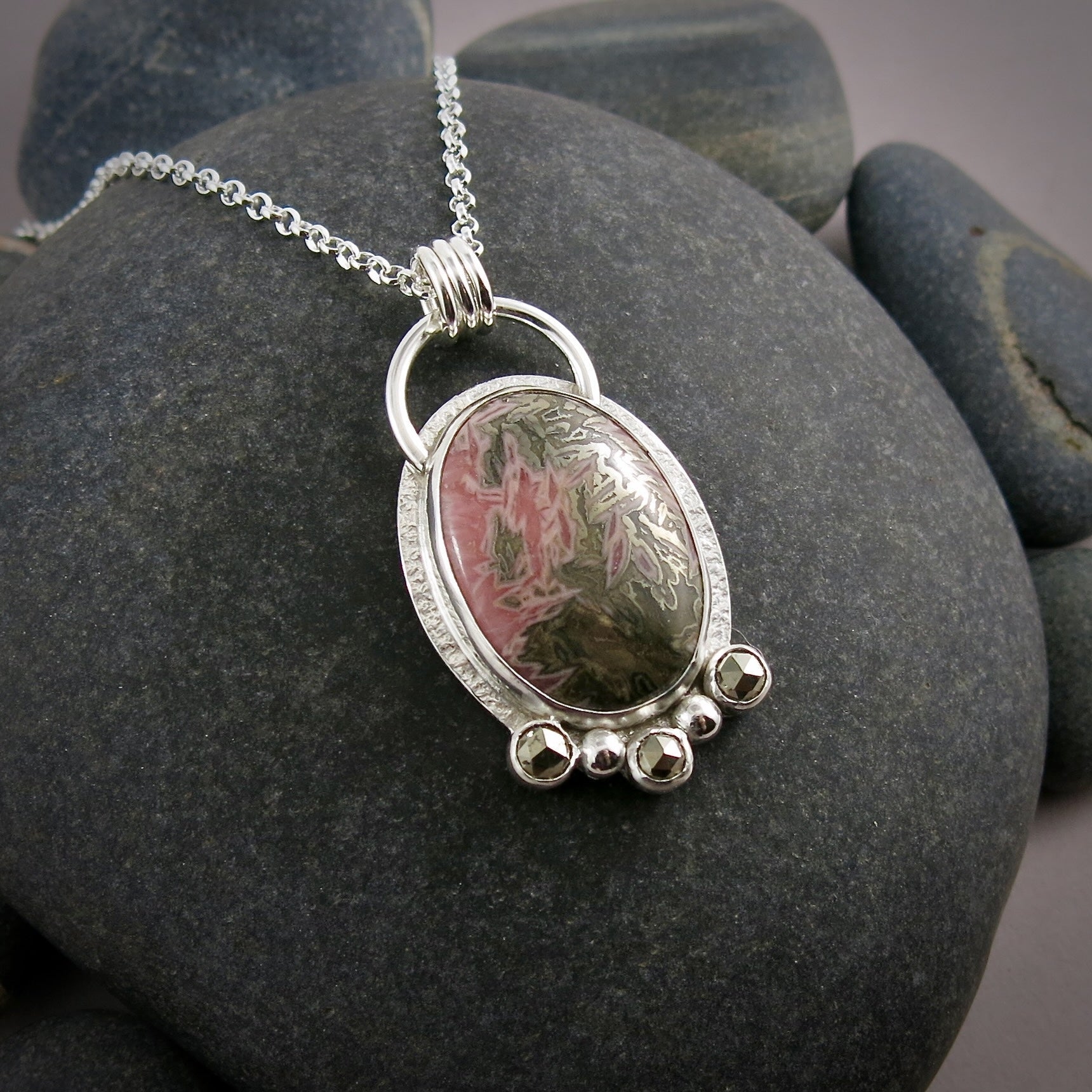 Collier en rhodonite et pyrite • Argent sterling • Collection Scenic Wonders