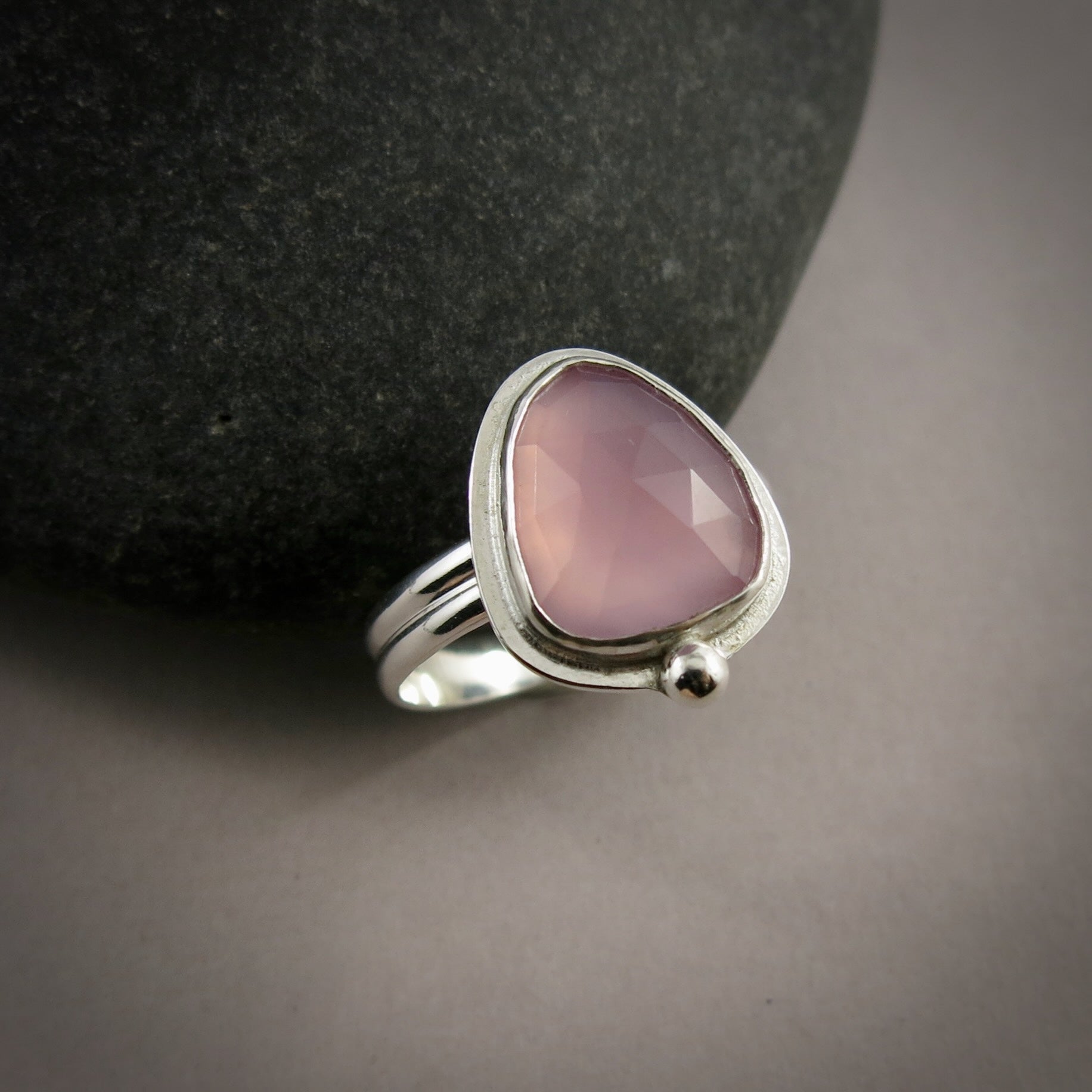 Bague en calcédoine lavande taille rose • Argent sterling • Taille 10
