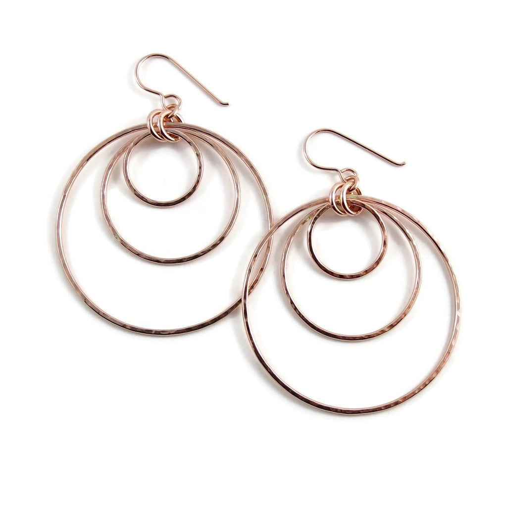 Boucles d'oreilles gigognes Trio Circle • Or rose texturé martelé