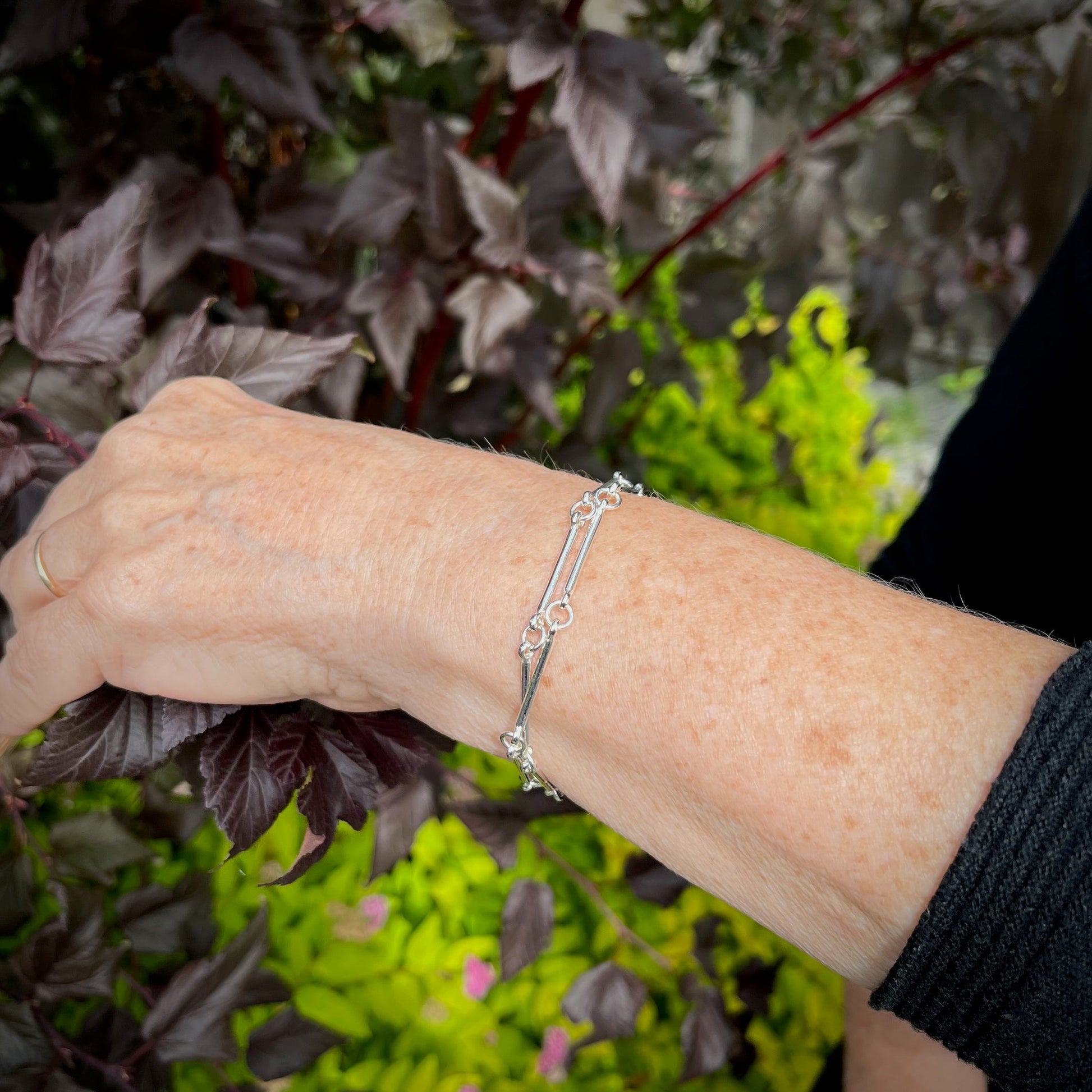 Bracelet à maillons en chaîne en argent • Bracelet double tour en barre minimaliste léger