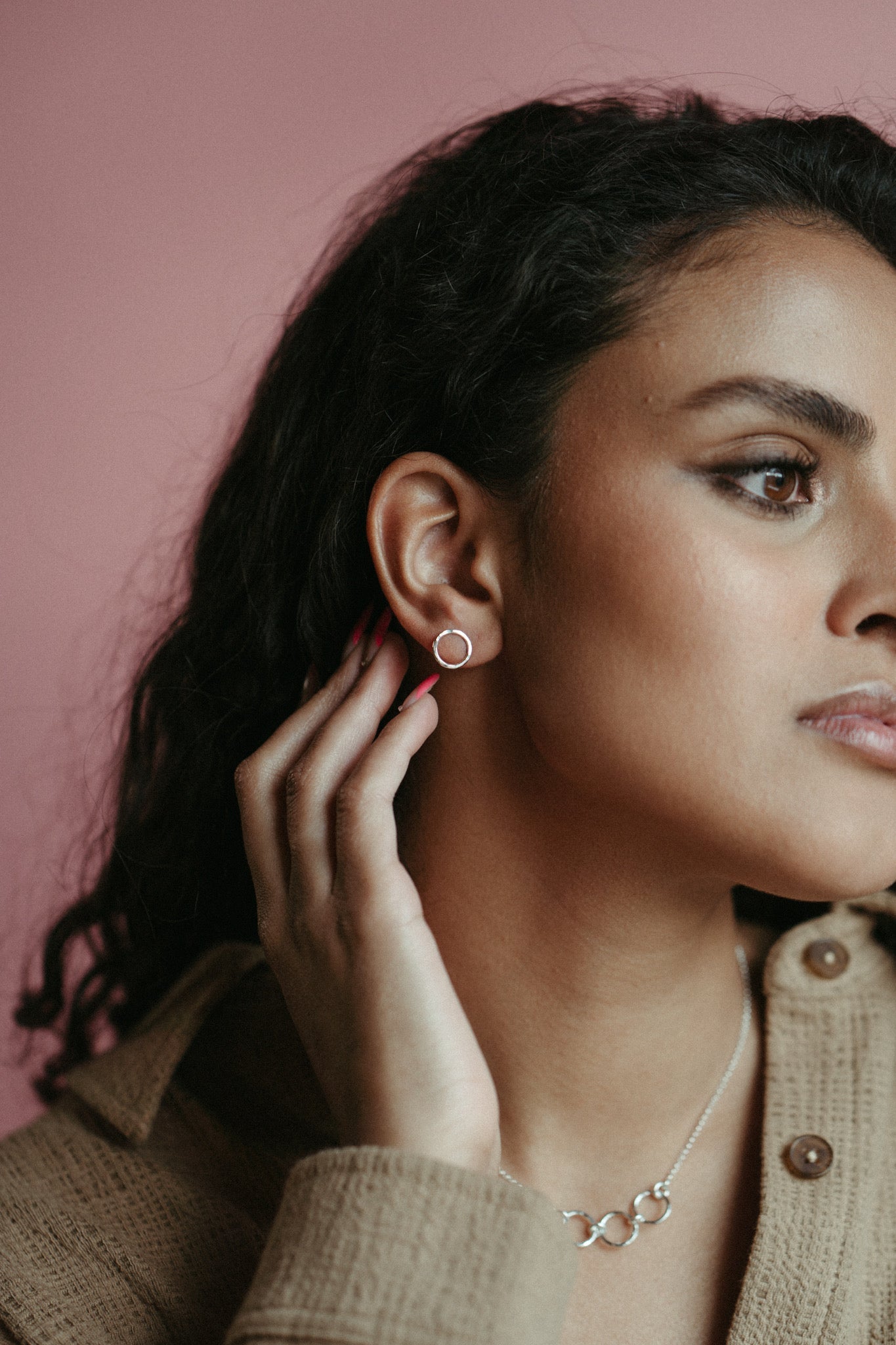 Clous d'oreilles Breathe • Argent sterling texturé martelé