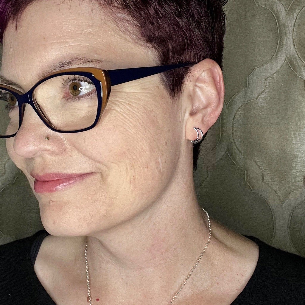 Boucles d'oreilles à tige en croissant de lune • Argent sterling