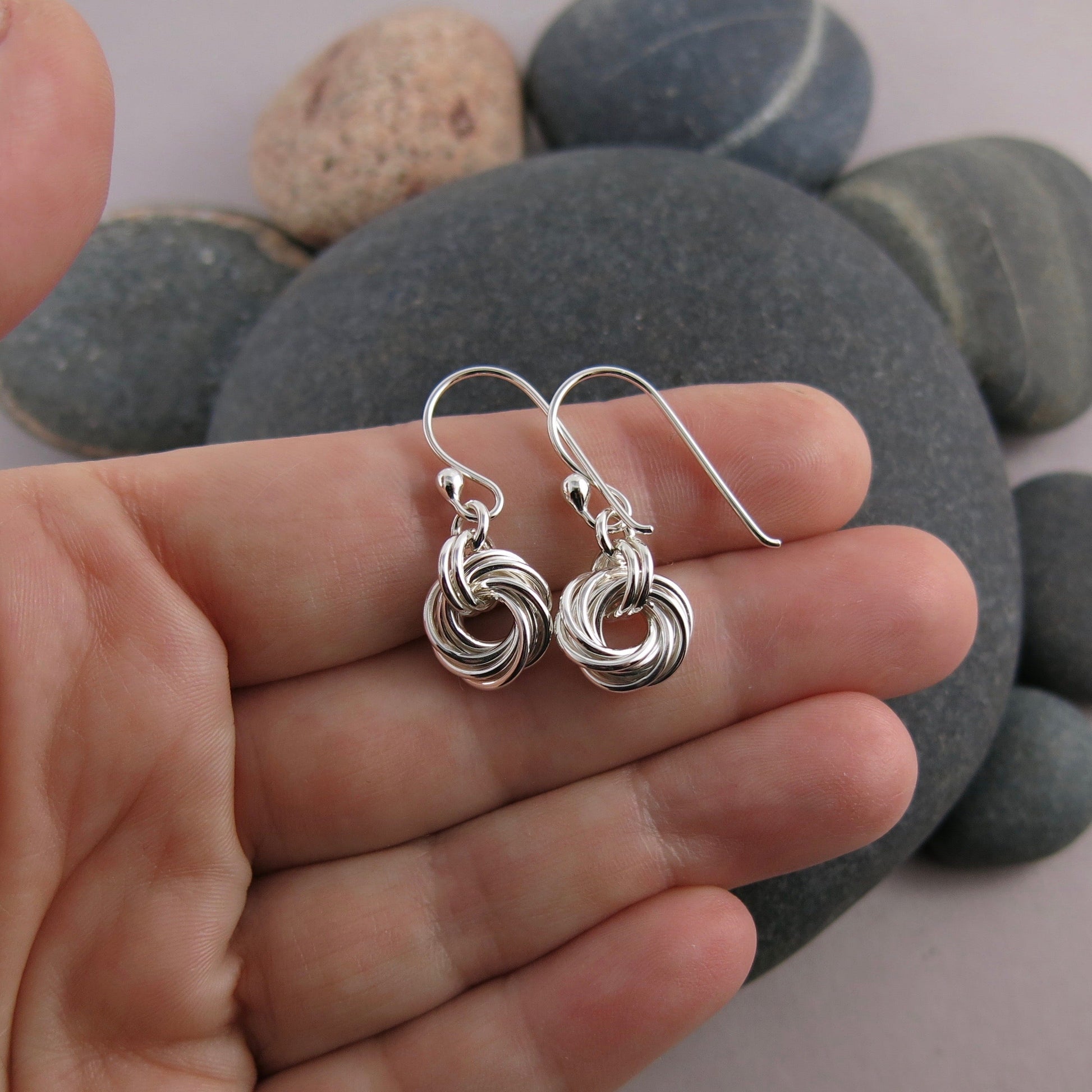 Boucles d'oreilles nœud d'amour sans fin • Argent sterling