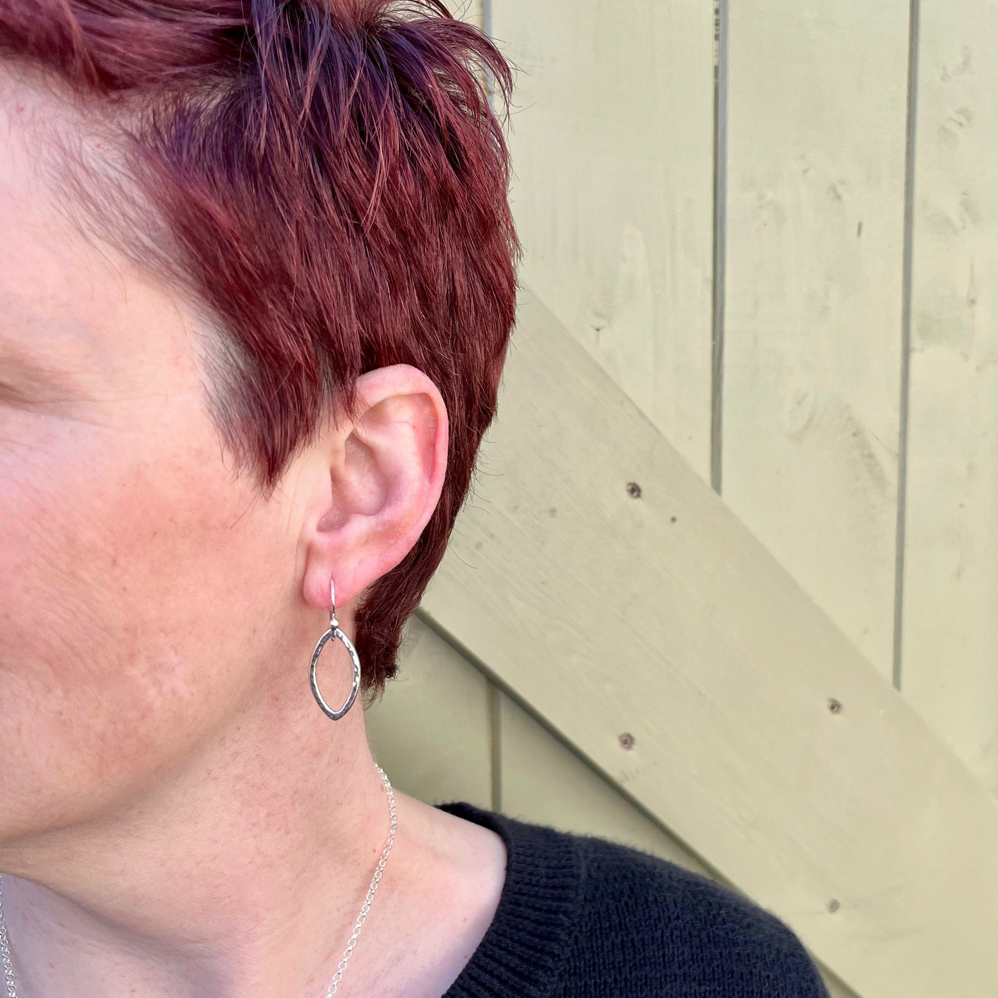 Boucles d'oreilles en feuille d'argent • Boucles d'oreilles modernes et minimalistes inspirées de la nature