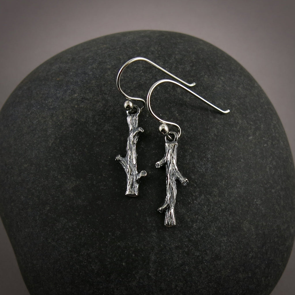 Boucles d'oreilles en brindilles d'argent • Boucles d'oreilles pendantes légères inspirées de la nature