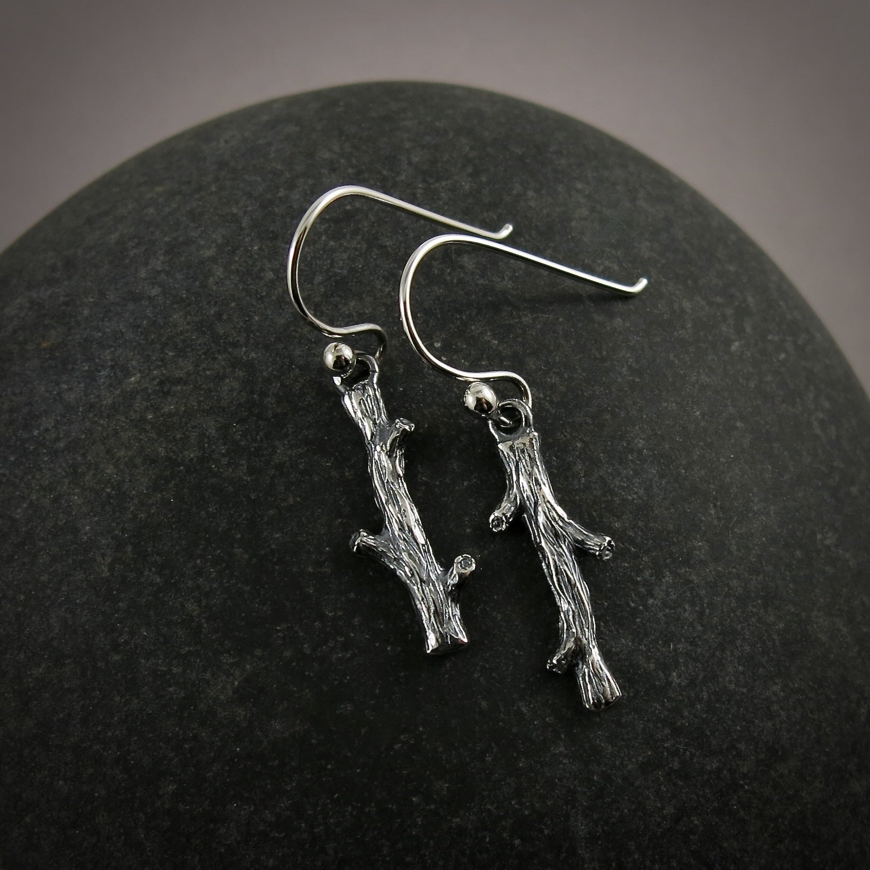 Boucles d'oreilles en brindilles d'argent • Boucles d'oreilles pendantes légères inspirées de la nature