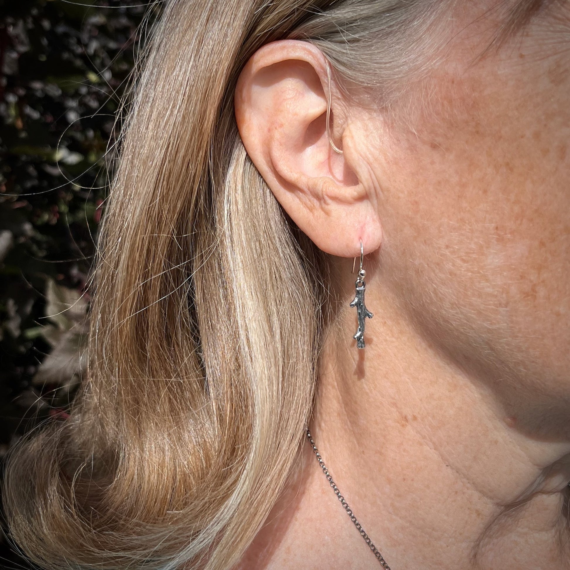 Boucles d'oreilles en brindilles d'argent • Boucles d'oreilles pendantes légères inspirées de la nature