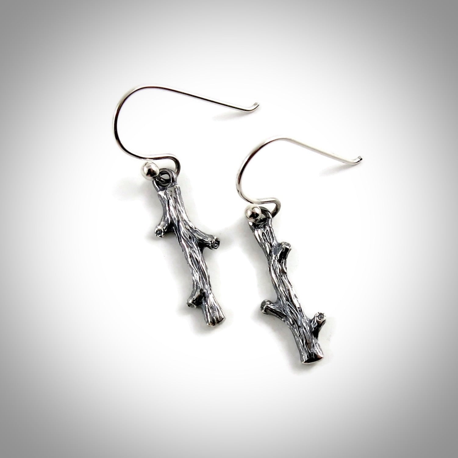 Boucles d'oreilles en brindilles d'argent • Boucles d'oreilles pendantes légères inspirées de la nature