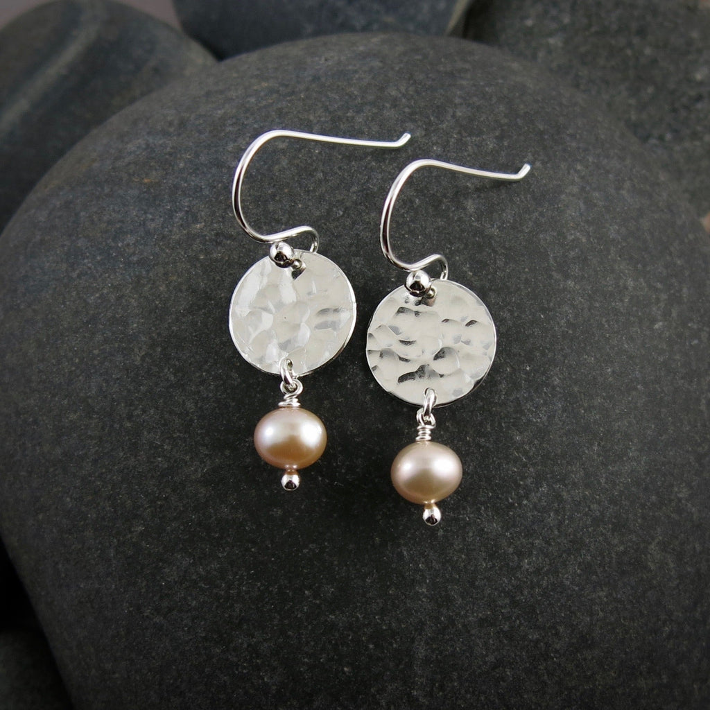 Boucles d'oreilles en perles Moondrop • Perles d'eau douce pêche et argent sterling