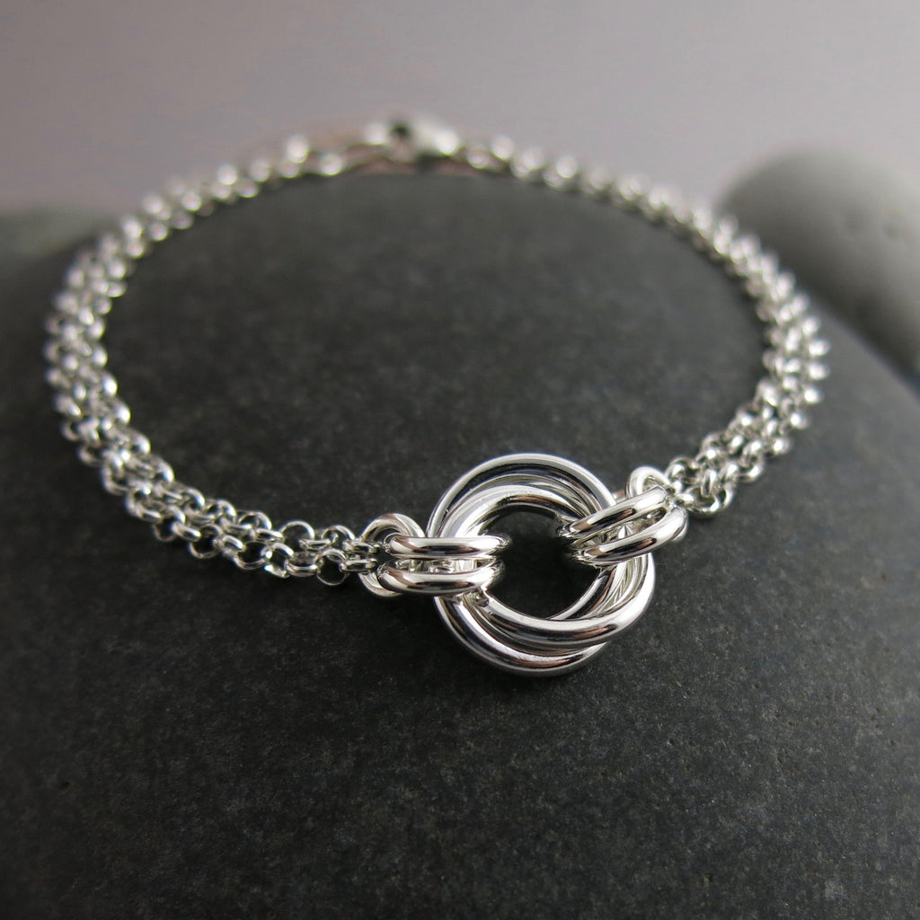 Bracelet nœud d'amour intemporel • Argent sterling avec chaîne double rolo