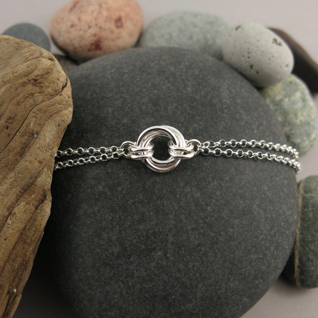 Bracelet nœud d'amour intemporel • Argent sterling avec chaîne double rolo