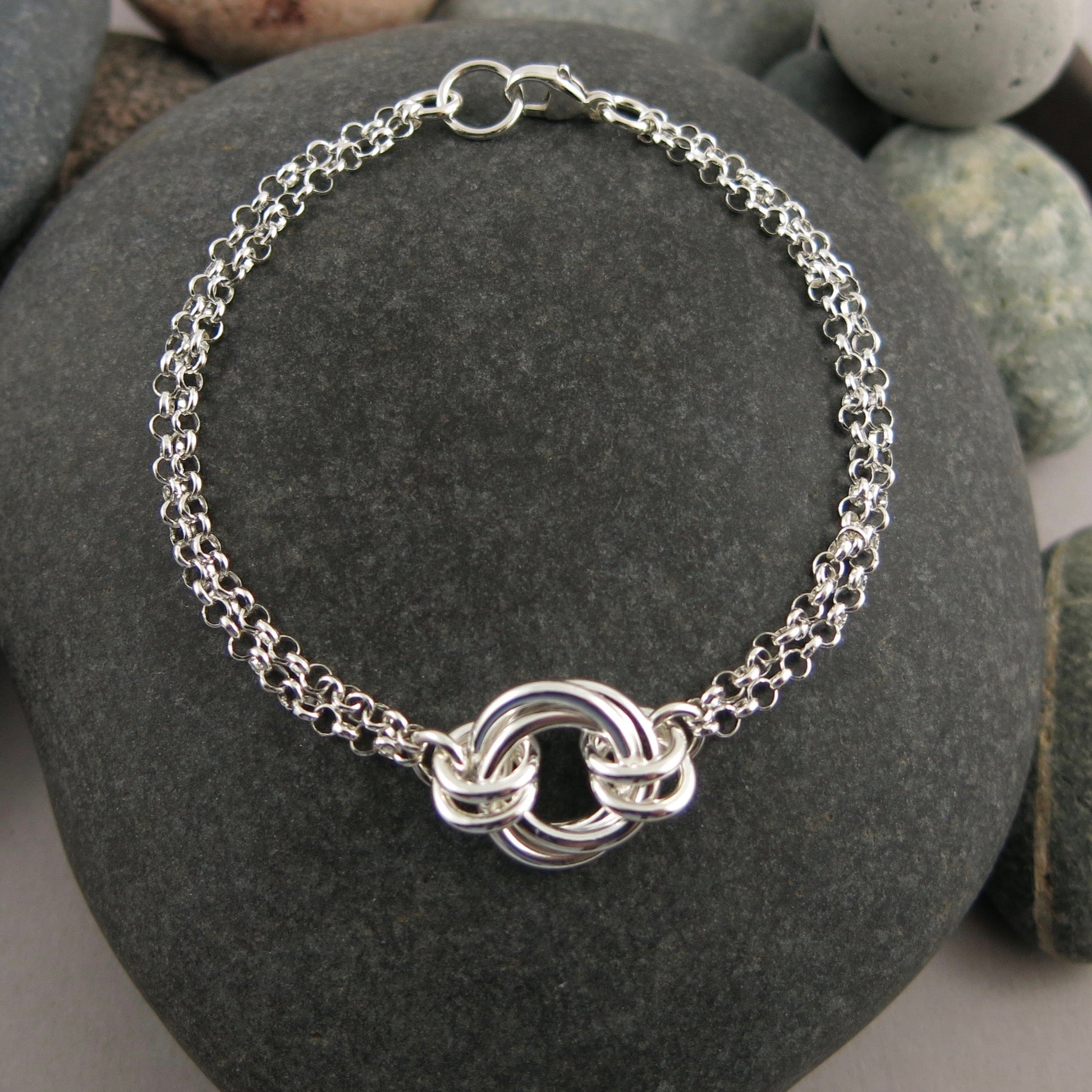 Bracelet nœud d'amour intemporel • Argent sterling avec chaîne double rolo