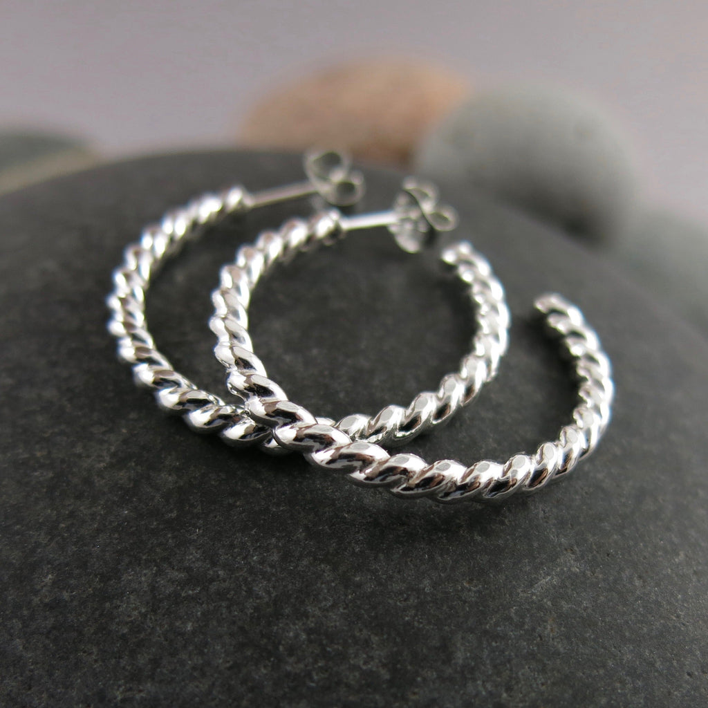 Boucles d'oreilles créoles ouvertes • Créoles torsadées en argent sterling