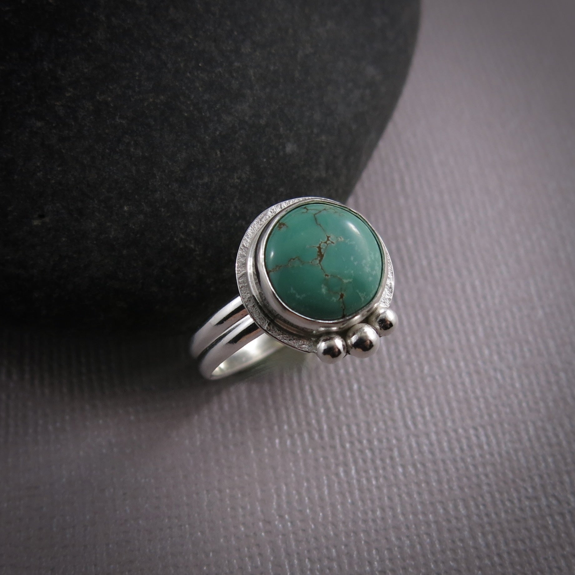 Bague halo turquoise tibétaine • Argent sterling • Taille 8 • Collection Turquoise Bliss