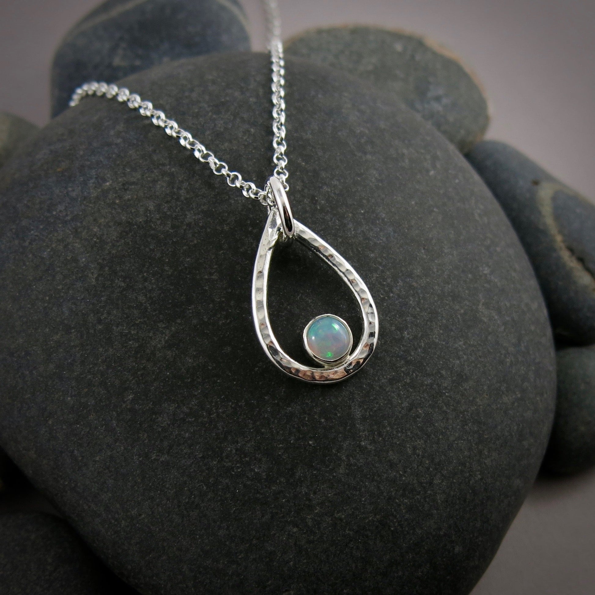 Collier goutte d'opale Welo • Argent sterling • Collection Opulent Opals