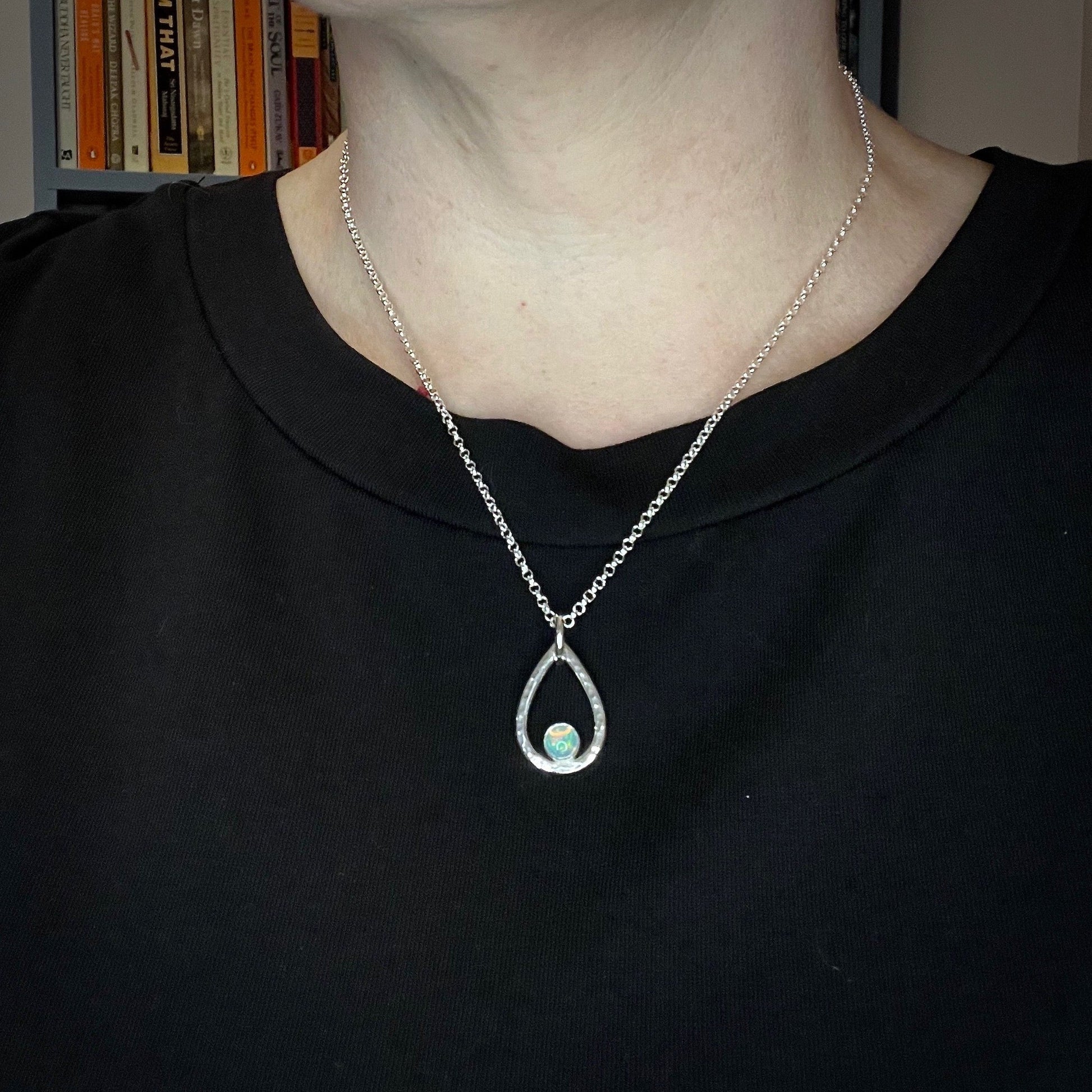 Collier goutte d'opale Welo • Argent sterling • Collection Opulent Opals