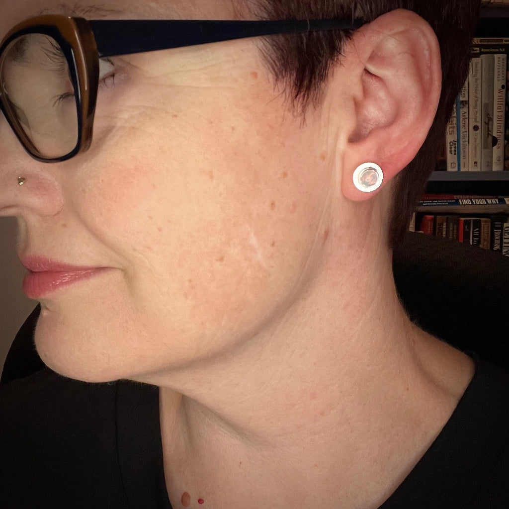 Boucles d'oreilles à tige Welo Opal Halo • Argent sterling • Collection Opulent Opals