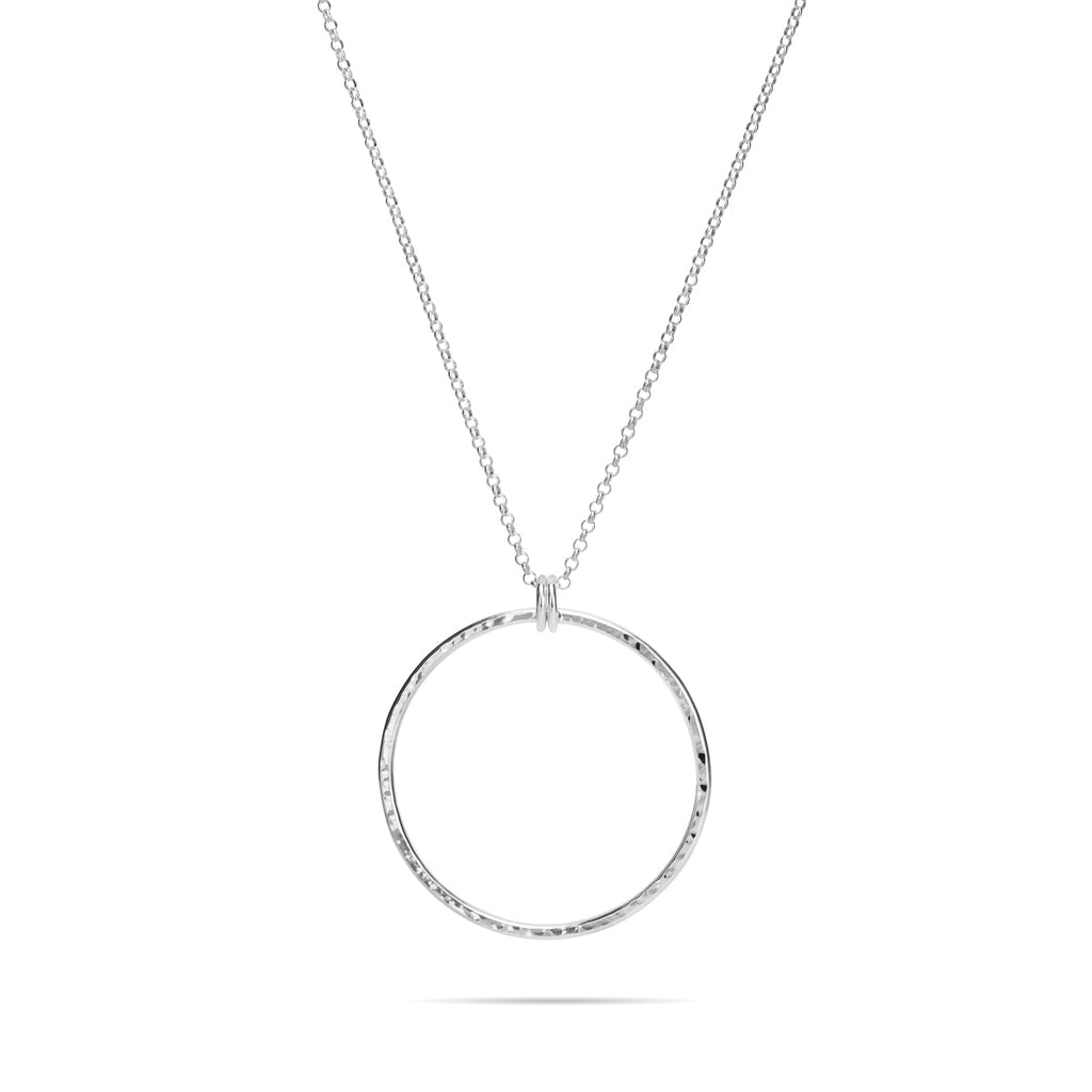 Collier Breathe • Collier texturé à grand cercle ouvert en argent sterling avec longue chaîne rolo en argent de 30 pouces