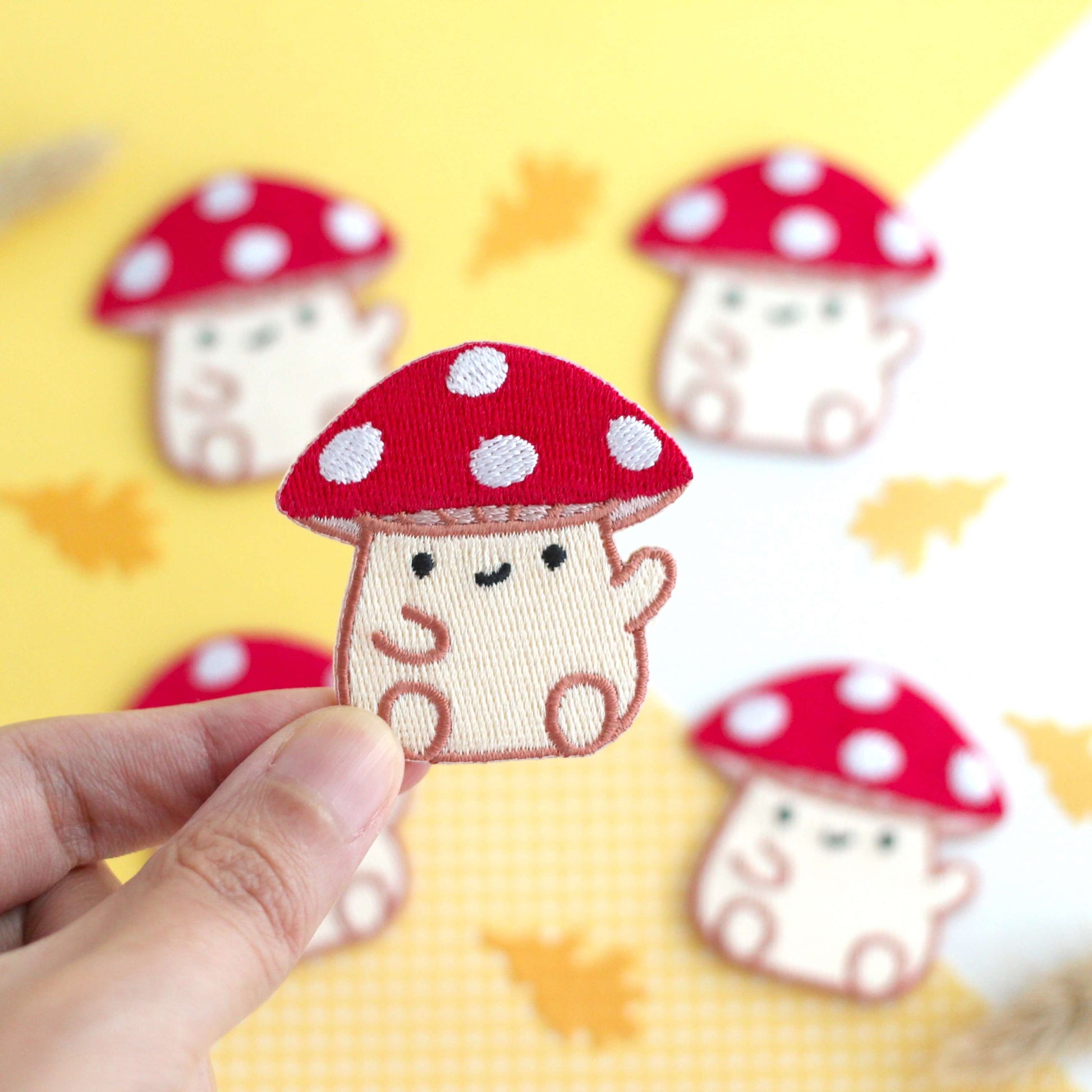 Patch thermocollant en forme de champignon rouge - Patch brodé Cottagecore