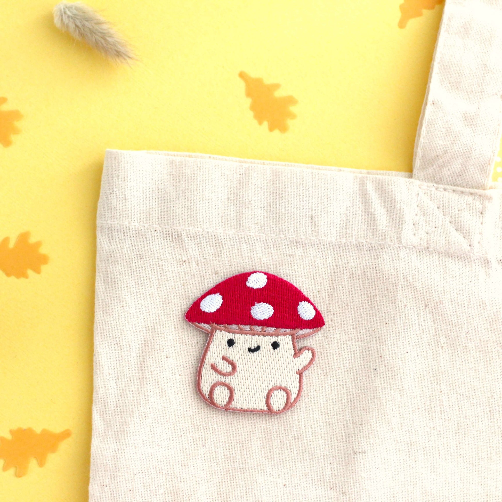 Patch thermocollant en forme de champignon rouge - Patch brodé Cottagecore