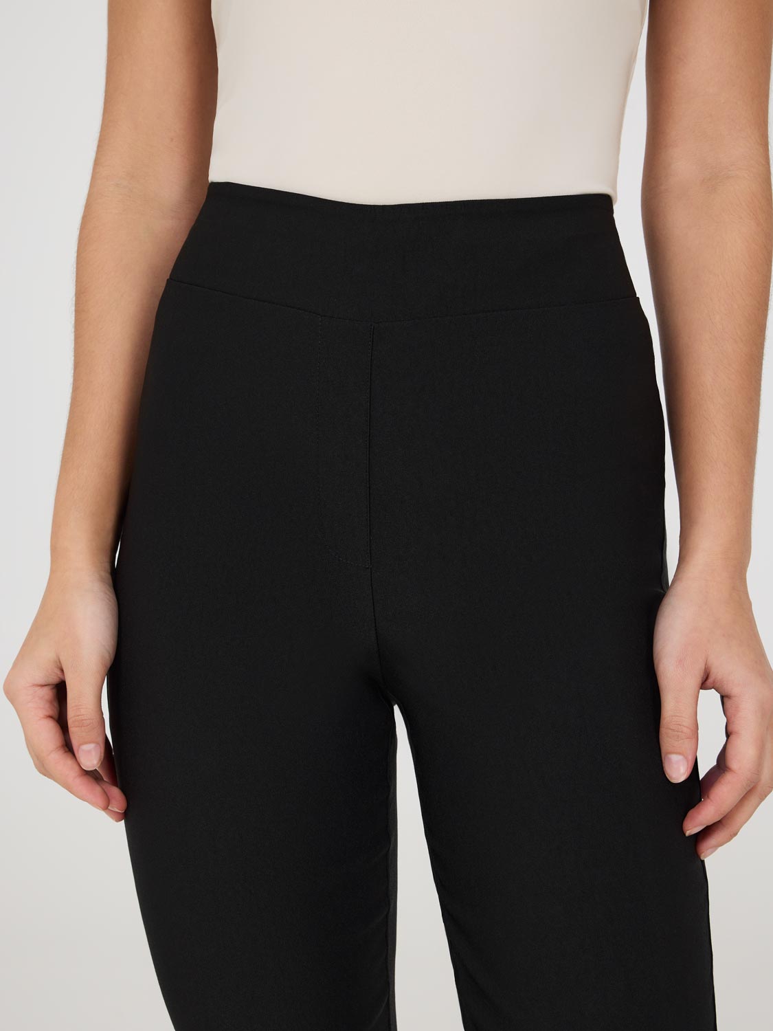 Pantalon Capri avec ourlet fendu