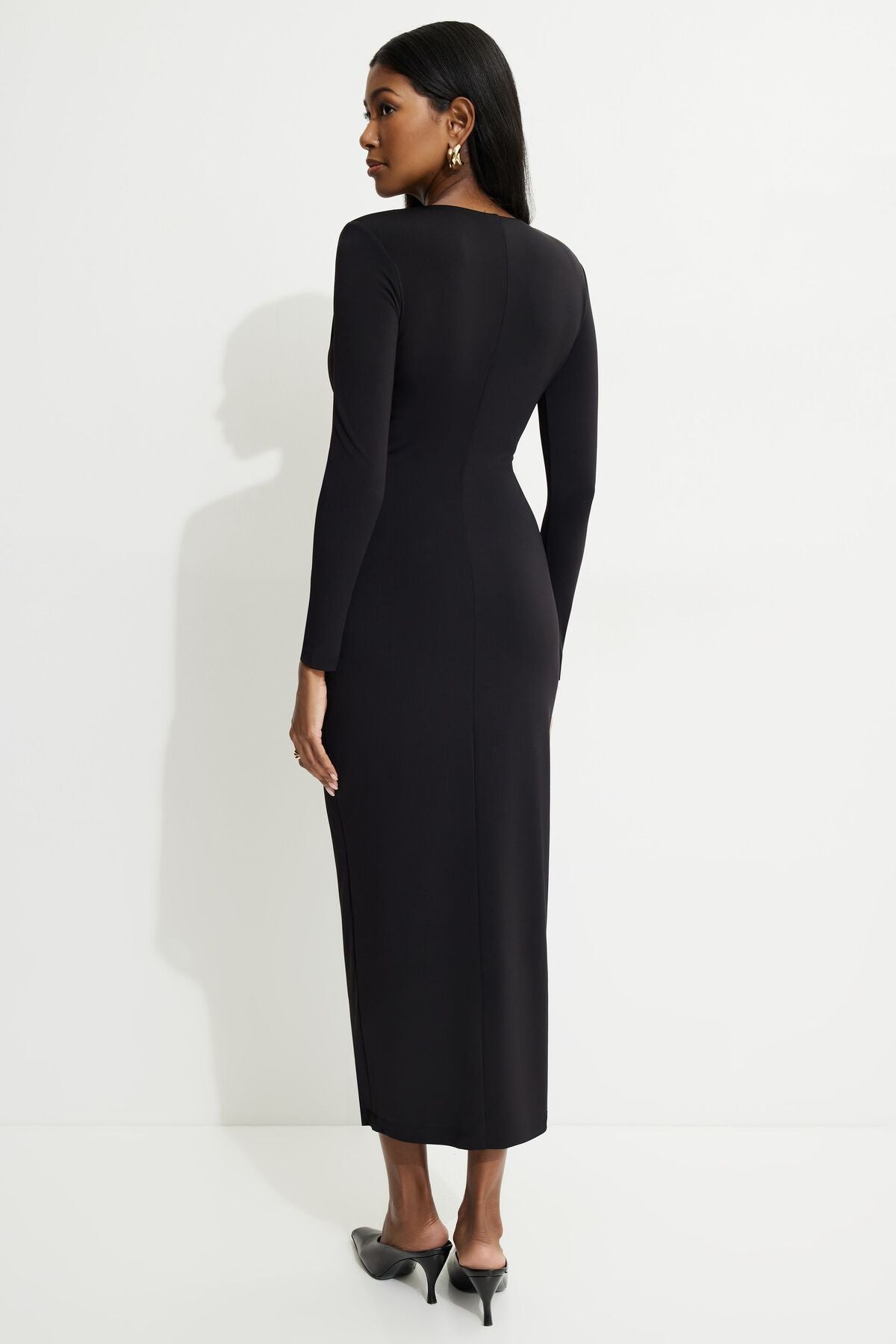 Robe longue à décolleté en V profond