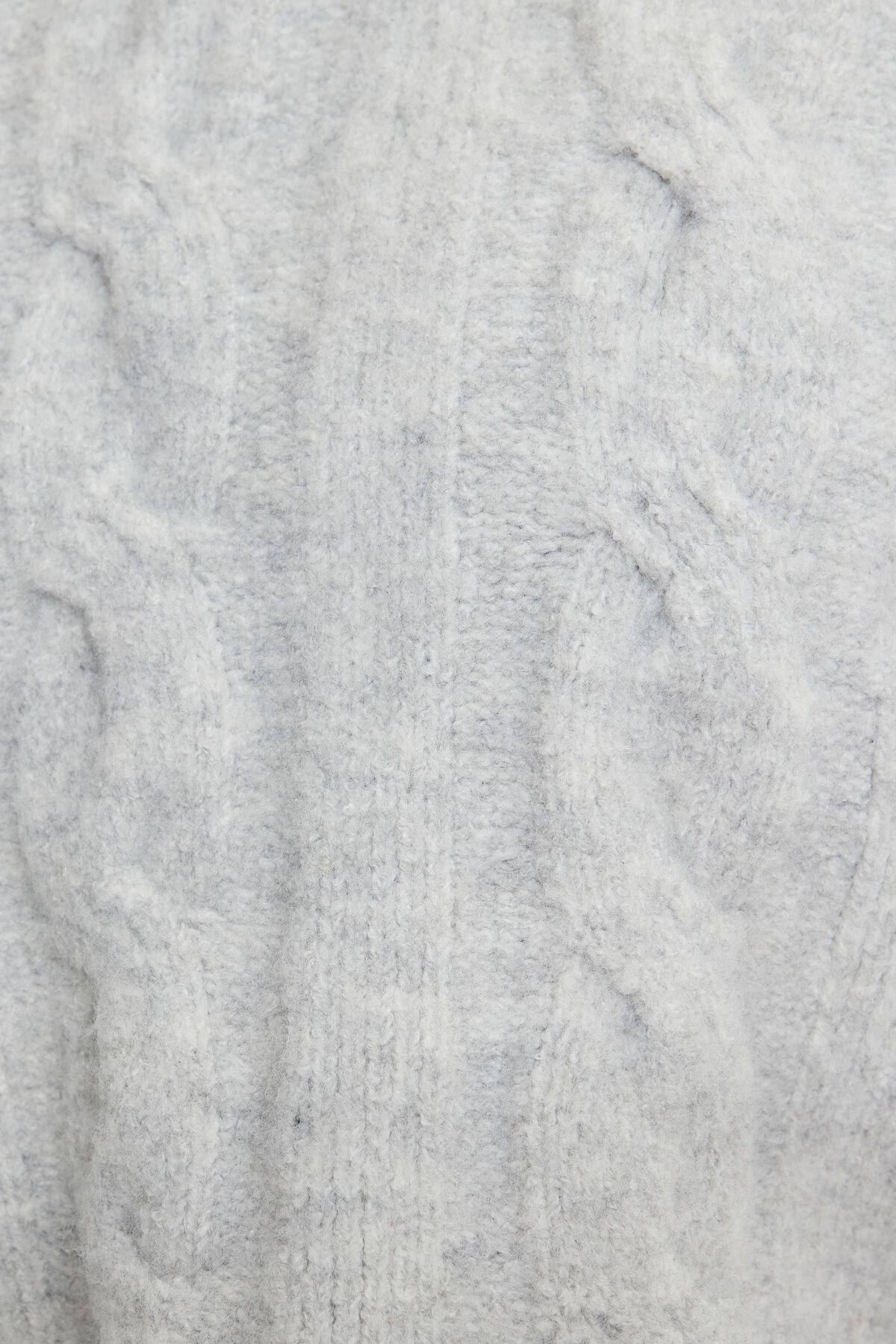 Heavenlyarn™ Luana Cable Knit Sweater