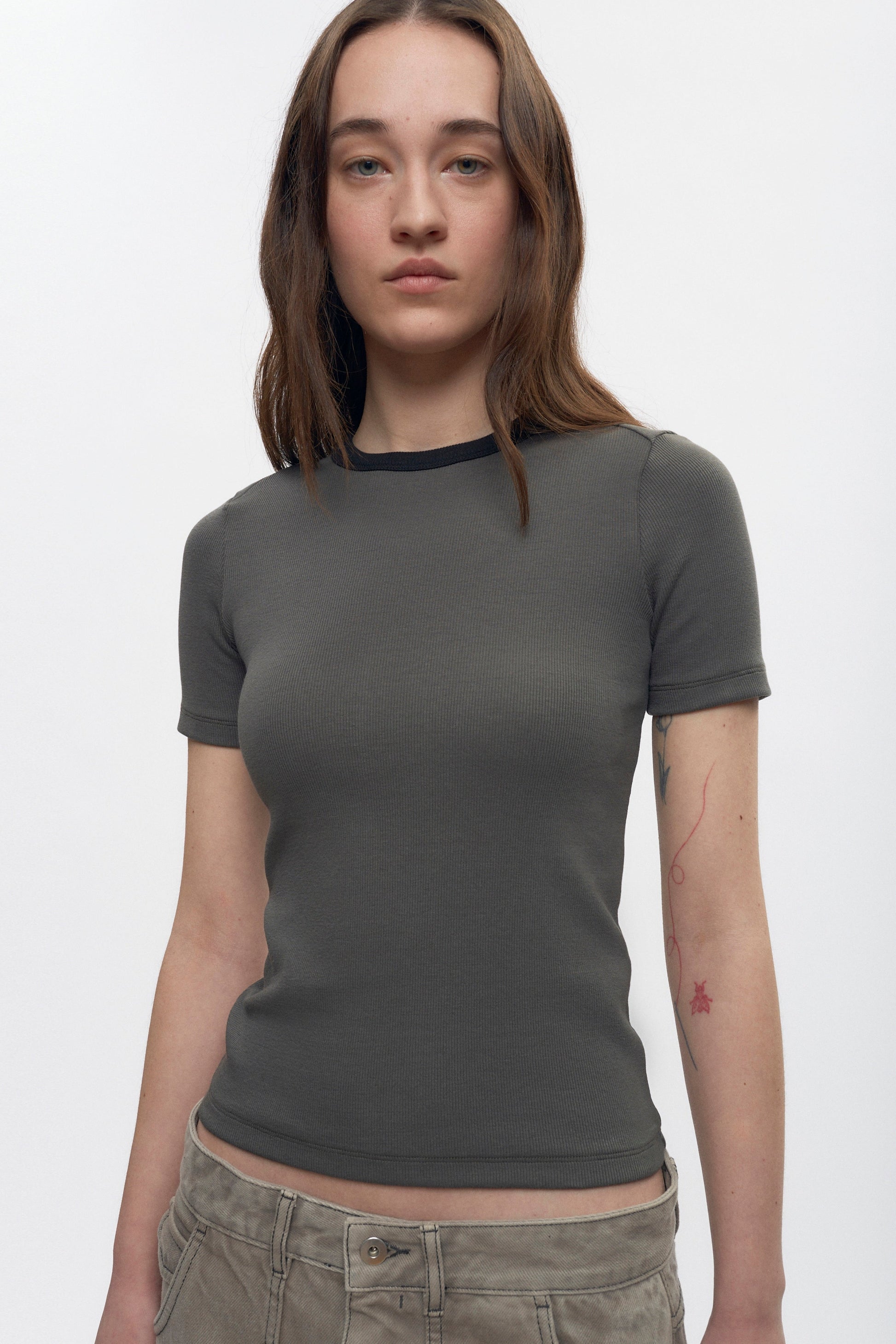 T-shirt côtelé ajusté pour femme