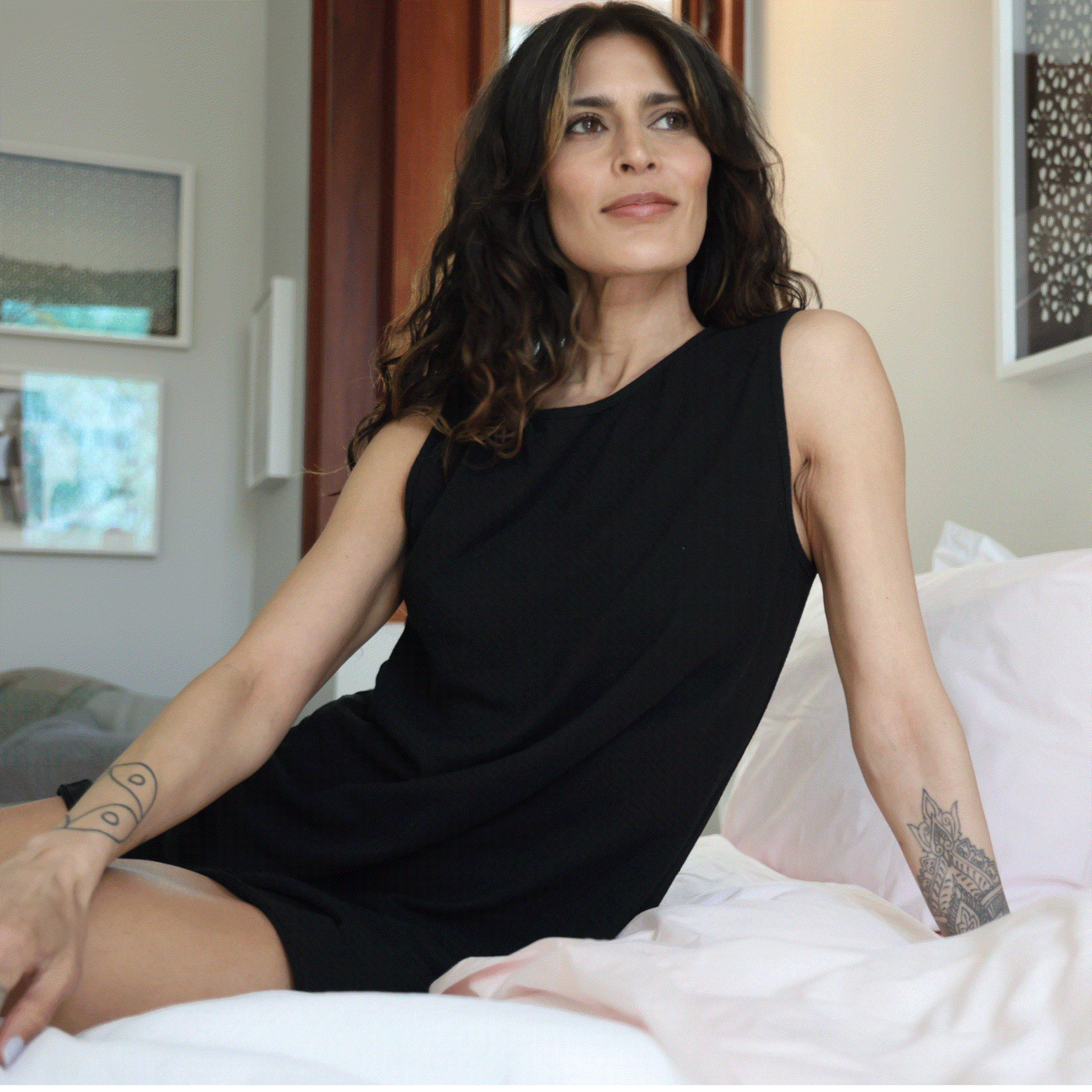 Robe de nuit rafraîchissante Simone — La robe magique pour les nuits chaudes et les journées fraîches