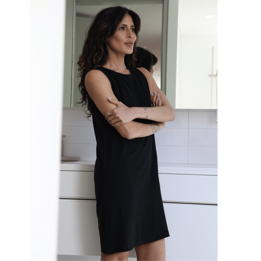Robe de nuit rafraîchissante Simone — La robe magique pour les nuits chaudes et les journées fraîches