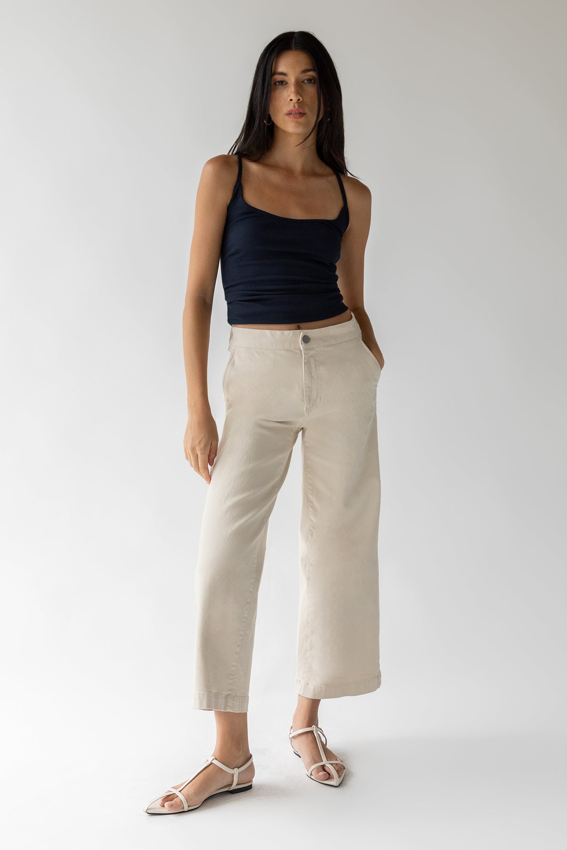 PANTALON LARGE EN SERGÉ LONGUEUR COURTE