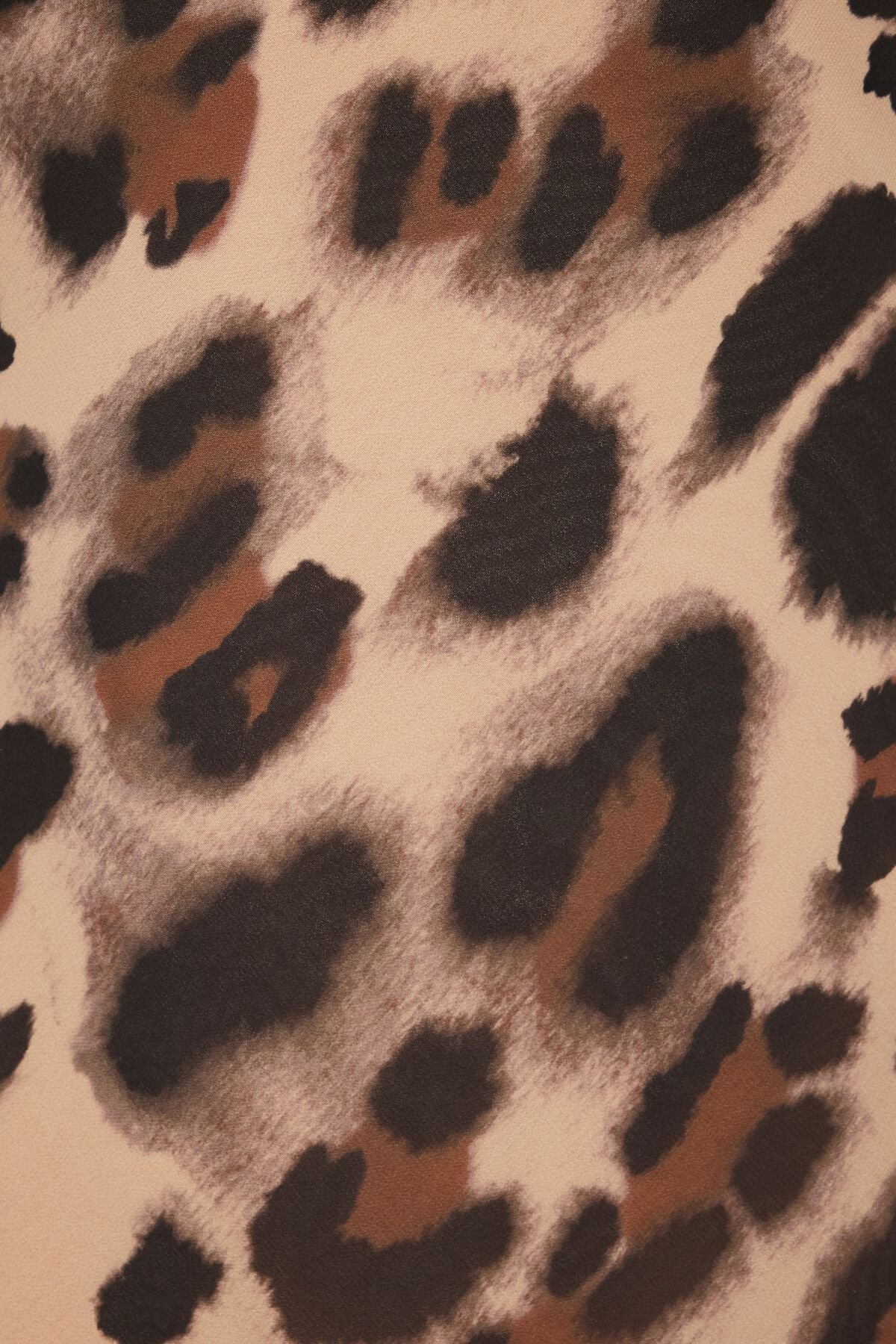 Robe longue léopard à col bénitier