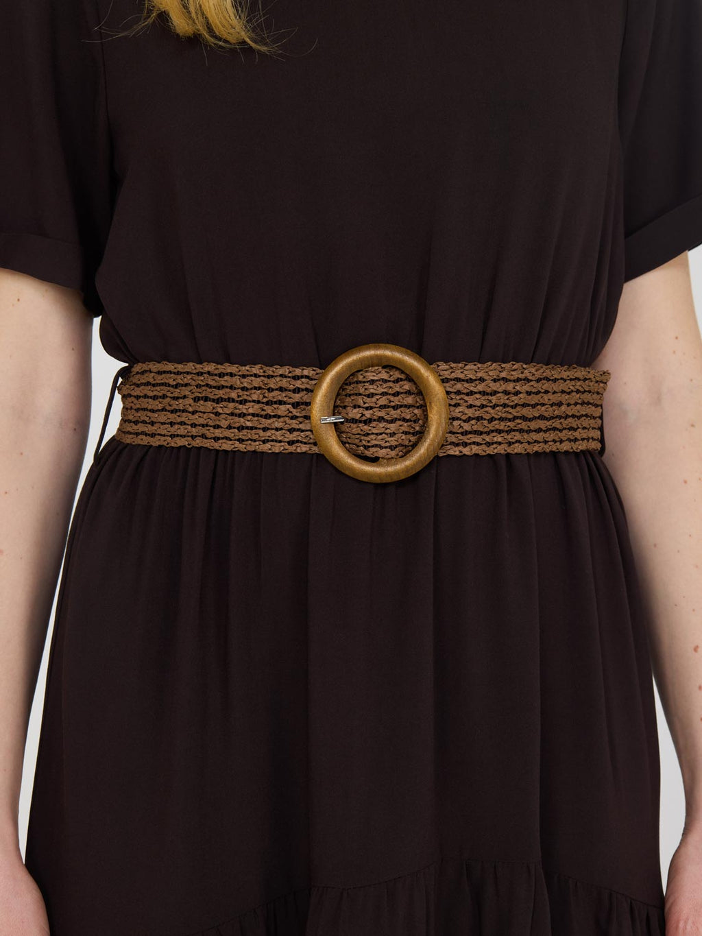 Robe midi à manches courtes et volants