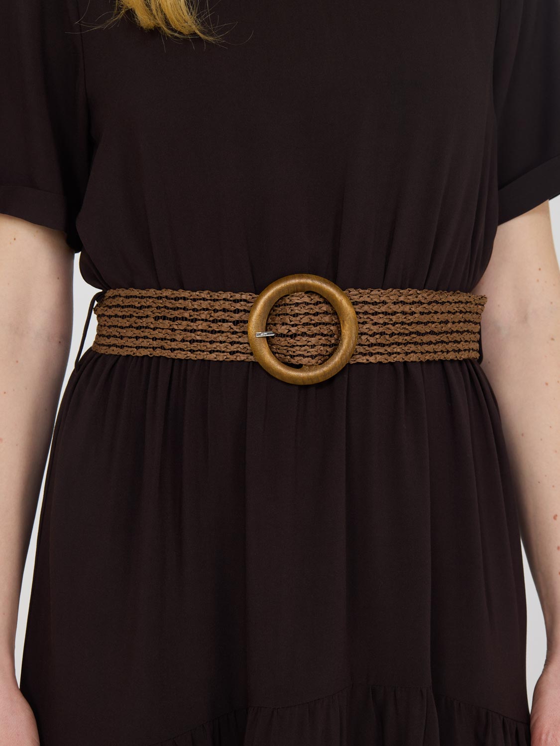 Robe midi à manches courtes et volants