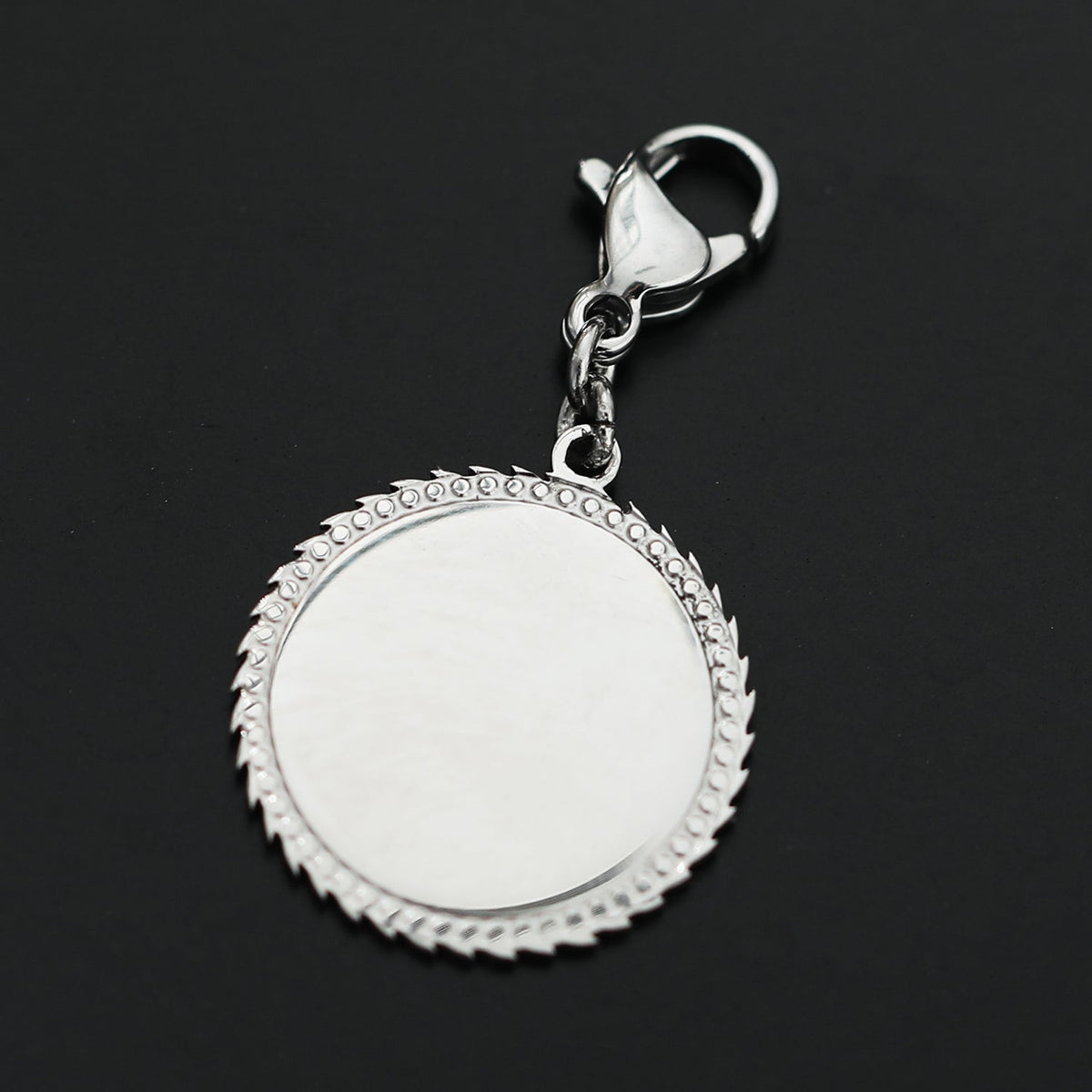 AVERY Charm Necklace Silver