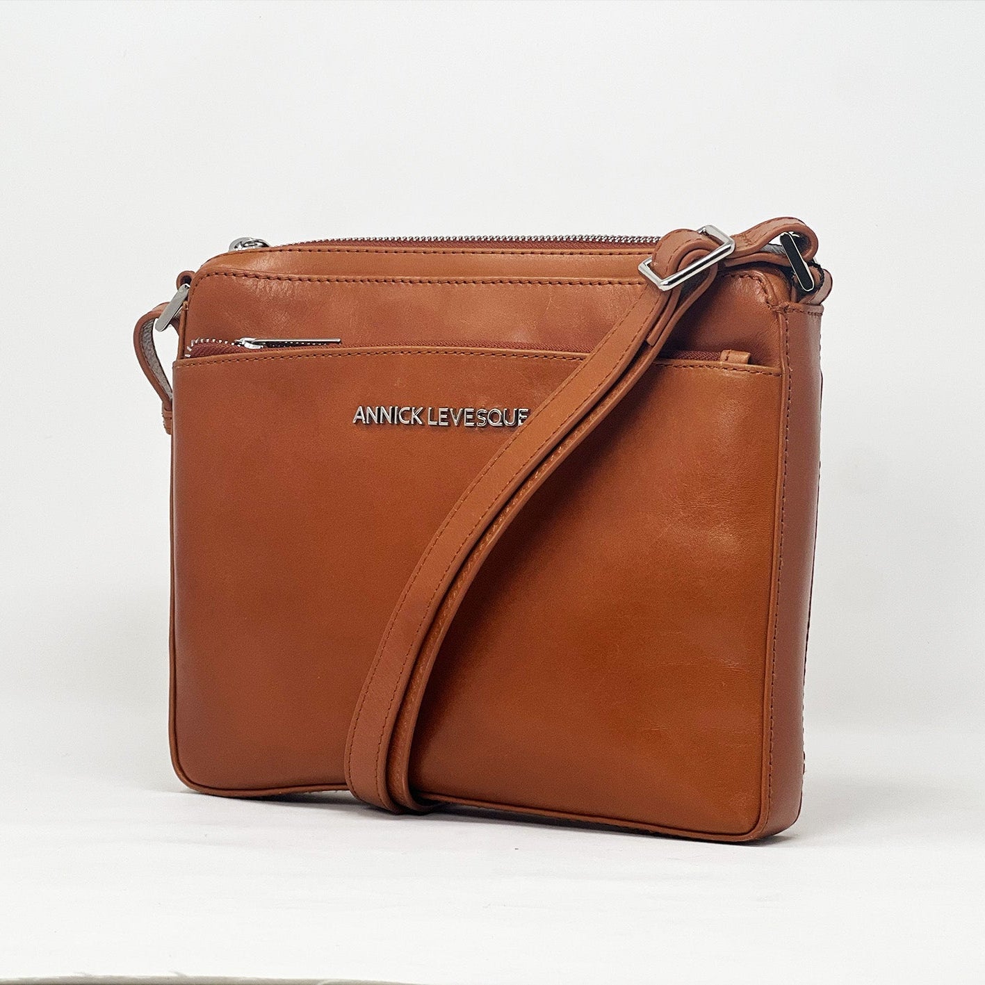 Cognac Crossbody Bag | Gisèle Petit